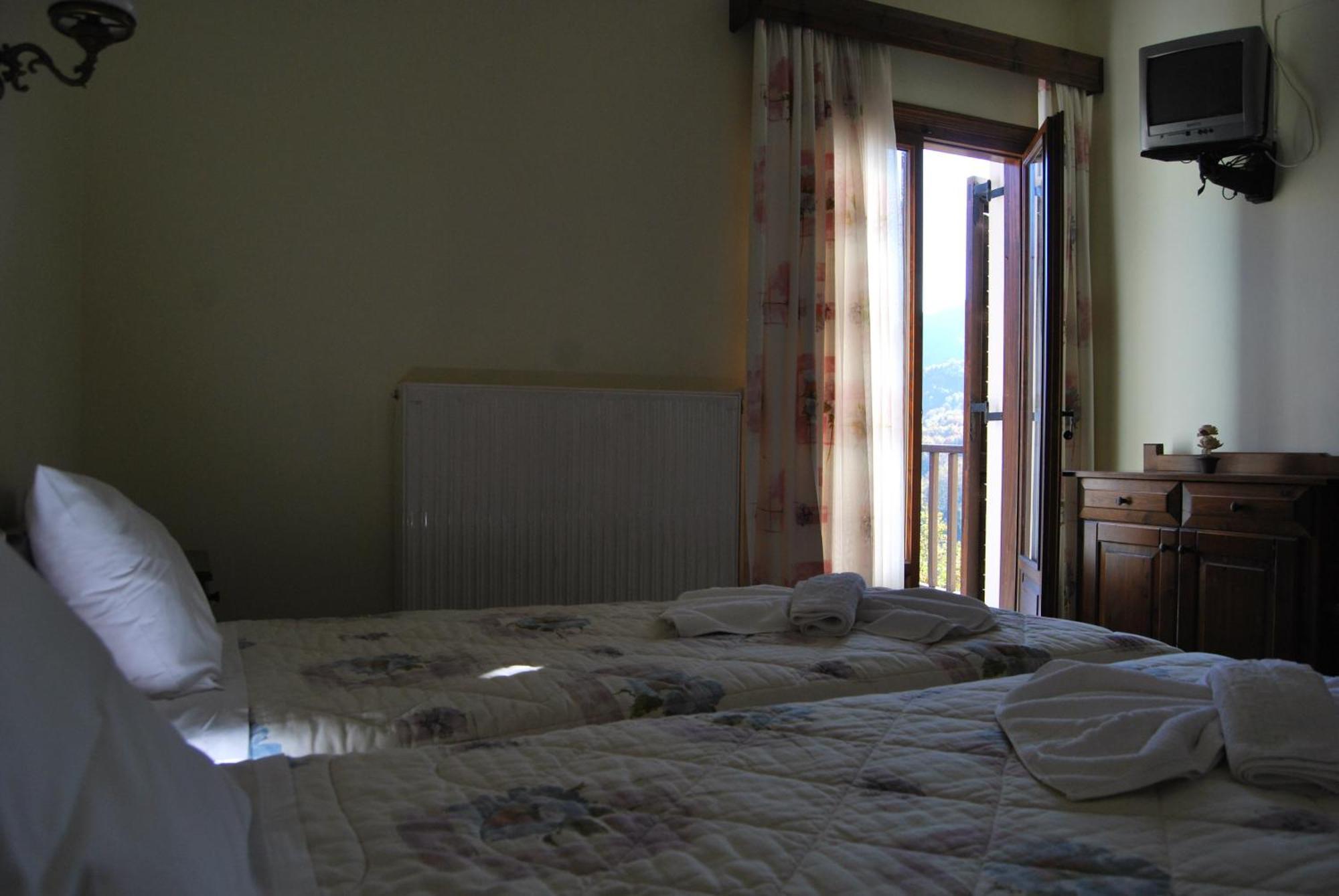 Rizoma Guesthouse Mikrón Khoríon Exteriör bild