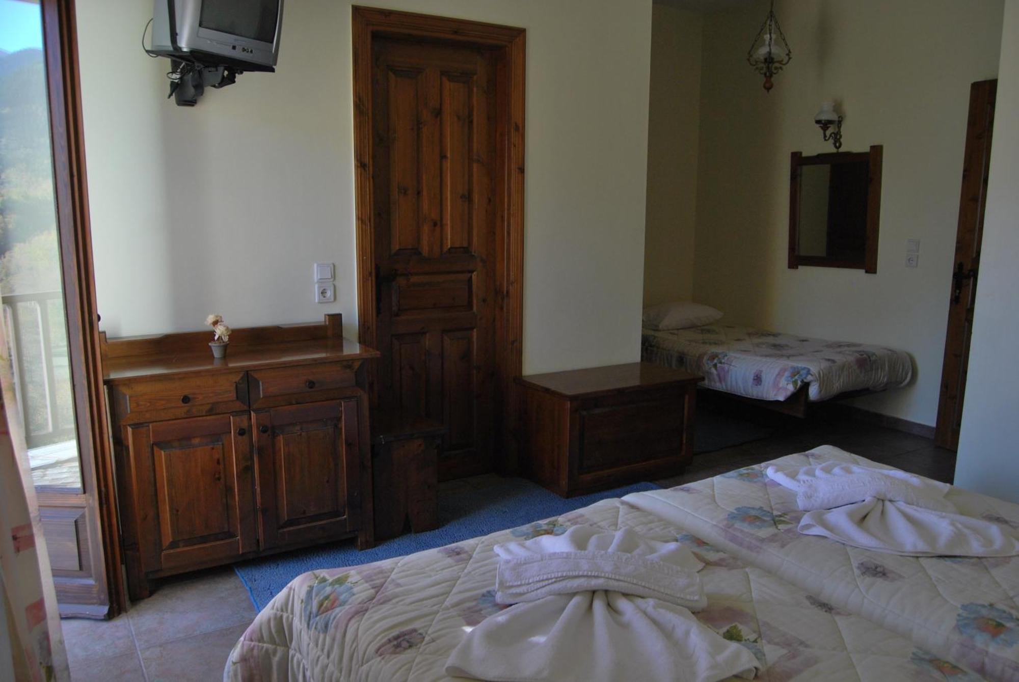 Rizoma Guesthouse Mikrón Khoríon Exteriör bild